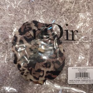 New Noir Jewelry Set of 3 Ombré Leopard Scrunchies